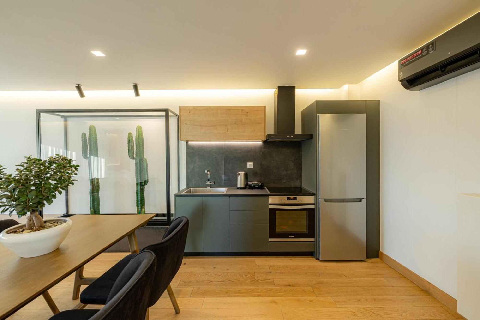 Earth Boutique Apartments Next To Stavros Niarchos Atene Esterno foto